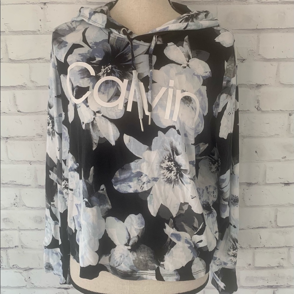 Calvin Klein Floral cropped Hoodie - Size large